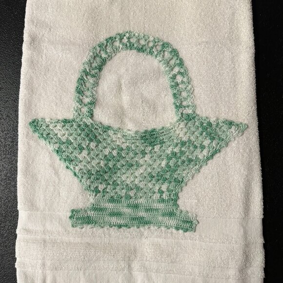 Vintage Cannon Towel with Hand Crochet Basket in Variegated Green Weave Design - Picture 3 of 14